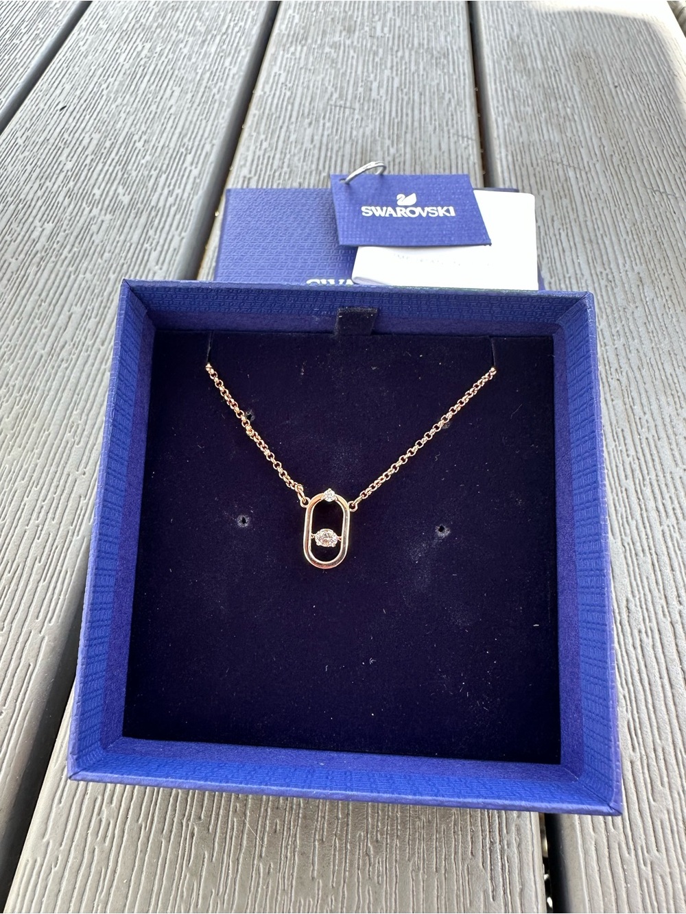NWTSwarovski Rose Gold Oval Pendant Necklace with Crystal